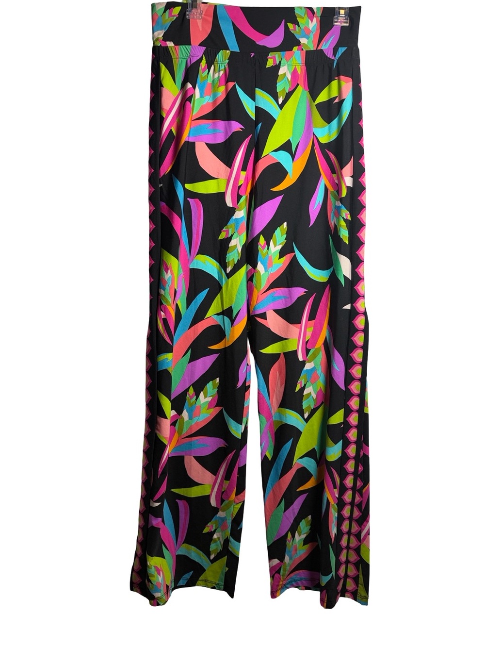 Trina Turk Wide-Leg Floral Print Pants in Multicolor Side Splits.